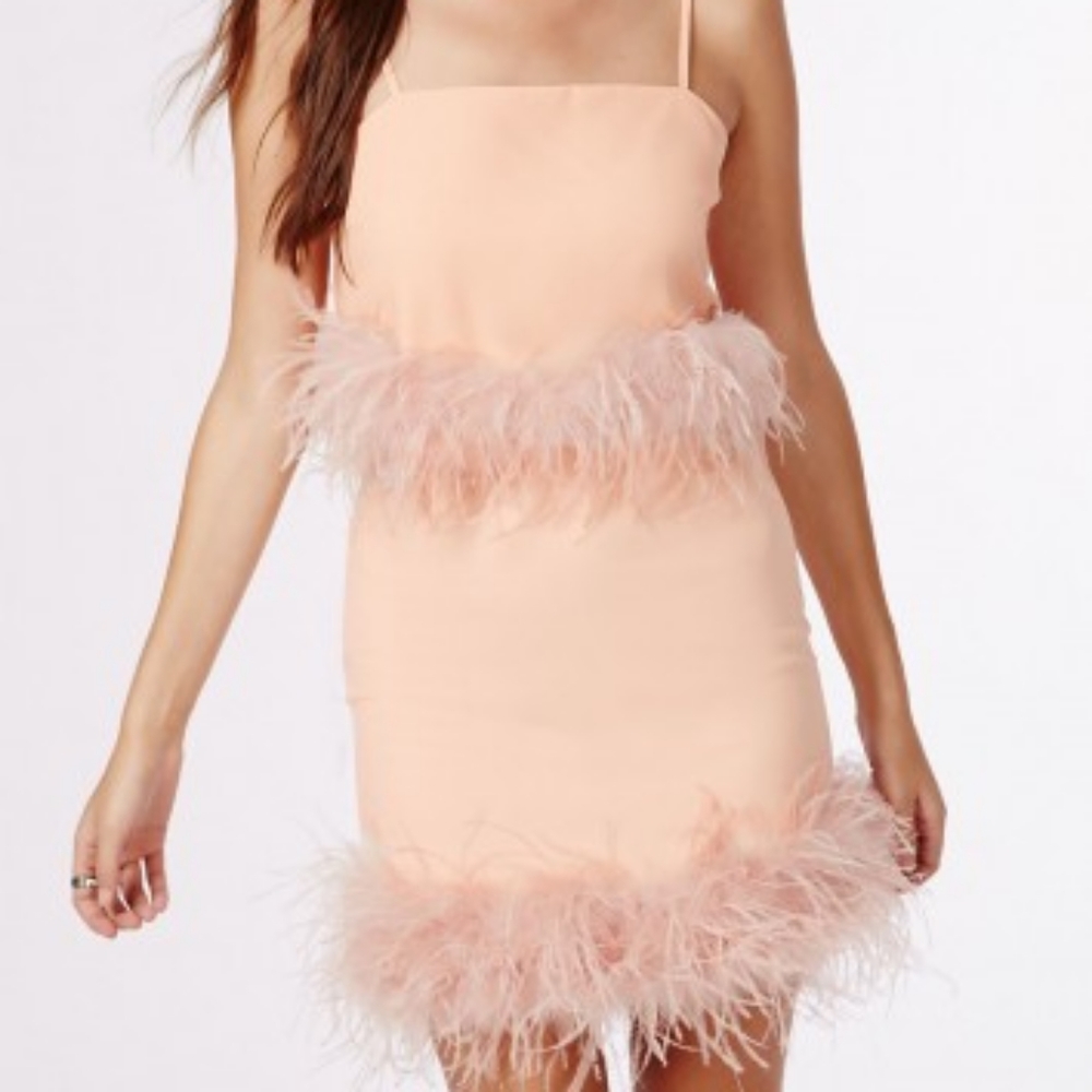 NWT Missguided barbiecore pink feather trim skirt